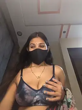 Stripchat Sex Cam of kaira_noty