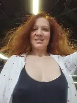 Stripchat Free Porn Cam of Exhibitionsplit