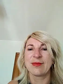 Stripchat Live Sex of AhlyssaLove1155