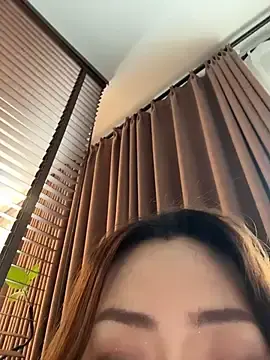 Stripchat Watch Live Sex Cams of Yomi009