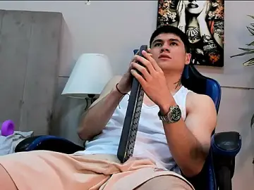 Stripchat Watch Live Sex Cams of roan_birkin