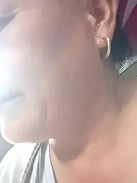 Stripchat Free Porn Cam of Bong_sexy
