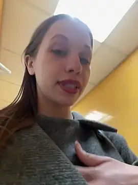 Stripchat Free Porn Cam of Olivia_Jemison