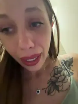 Stripchat Adult Webcams of Olivia_Jemison