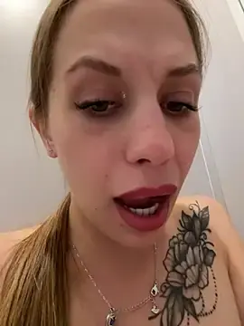 Stripchat Live Porn of Olivia_Jemison