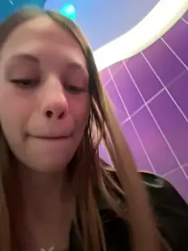 Stripchat Free Live Porn of Olivia_Jemison