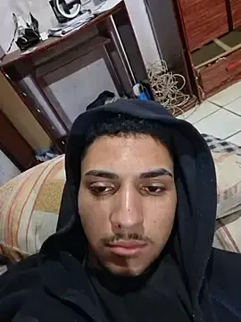 Stripchat Live Sex Cam of andre_oliver2