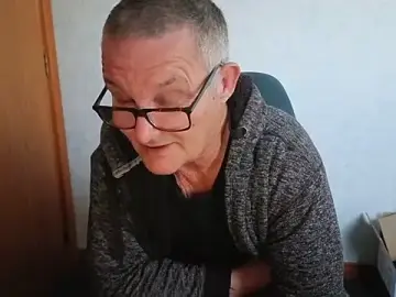 Stripchat Free Porn Cam of daddy_man