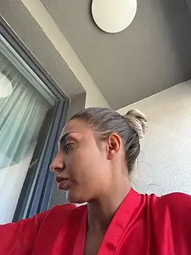 Stripchat Live Sex Cam of BonyBon29