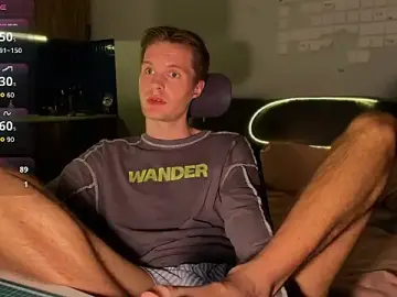 Stripchat Free Porn Cam of Leonnextdoor