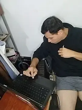 Stripchat Nude Webcam of Tripisv