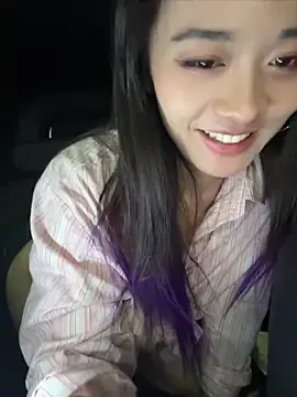 Stripchat Free Porn Cam of sex_bobo2026