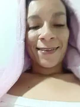 Stripchat Free Porn Cam of VelvetKiM_91