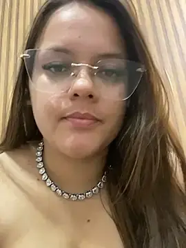 Stripchat Live Porn of Laryssinha_69