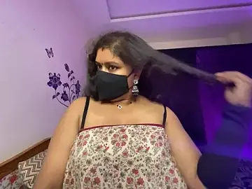 Stripchat Sex Cam of LouleyRani_