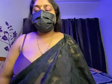 Stripchat Adult Webcam of UR_Chocogirl