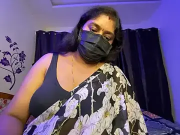 Stripchat Free Porn Cam of UR_Chocogirl