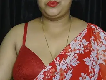 Stripchat Live Sex Cam of UR_Chocogirl