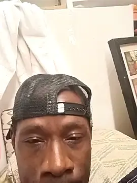 Stripchat Sex Cam of juniorbrown11