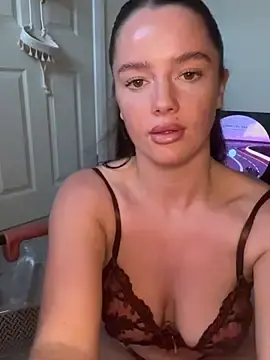 Stripchat Free Porn Cam of Maisierose