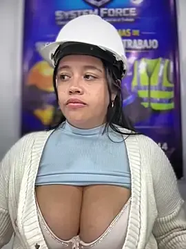 Stripchat Nude Webcam of _Mia-Safety_Inspector