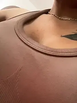 Stripchat Free Porn Cam of doll_celeste20