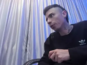 Stripchat Nude Webcam of Charlie_Foxie