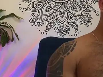 Stripchat Live Sex Cam of aaroncolombia