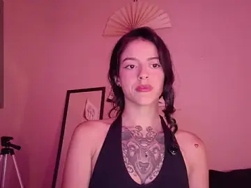 Stripchat Free Porn Cam of phoenix_xx