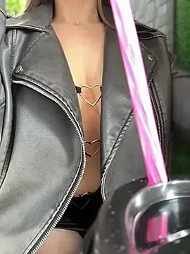 Stripchat Sex Cam of CrazyTori