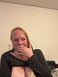 Stripchat Live Porn of MoniqueLaFee