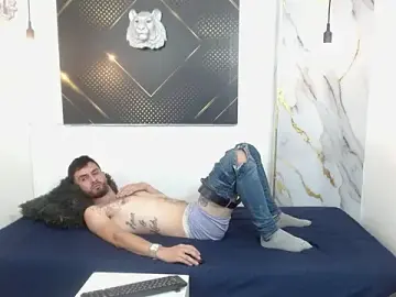 Stripchat Sex Cam of KingOfTemptation