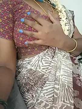 Stripchat Nude Webcam of Tamil-hotwife