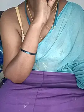 Stripchat Nude Webcam of Tamil-hotwife