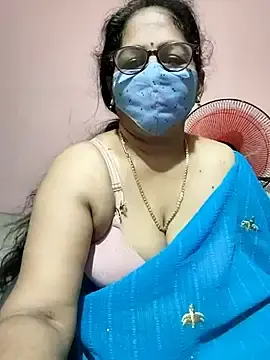 Stripchat Adult Webcam of Luckybb-36