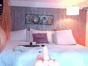 Stripchat Adult Webcam of Zoey_it