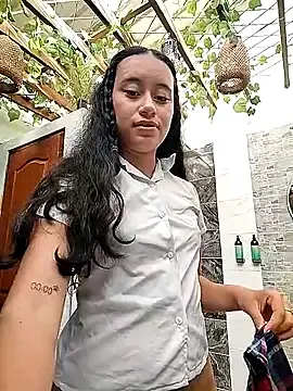 Stripchat Live Porn of l0lita_emi