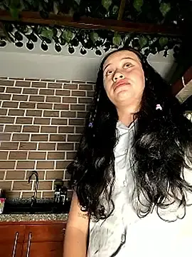 Stripchat Adult Webcams of l0lita_emi