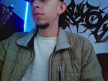 Stripchat Sex Cam of Chris__Jones