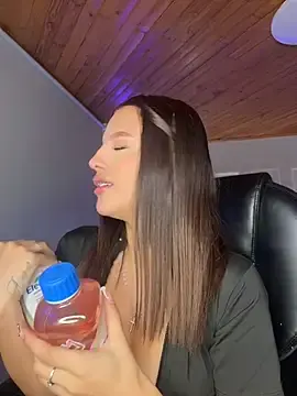 Stripchat Free Live Porn of Sofia18_pinkk