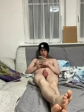 Stripchat Sex Cam of YoungSebi