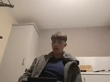 Stripchat Sex Cam of HornyKing2969