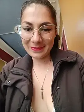 Stripchat Watch Live Sex Cams of Mia_Love-3
