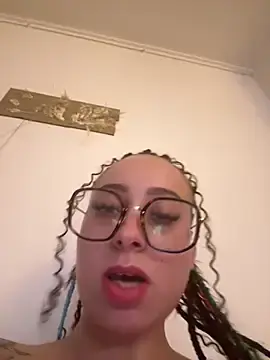 Stripchat Free Porn Cam of queenlo_xxx
