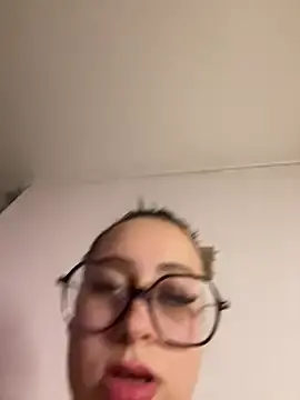 Stripchat Sex Cam of queenlo_xxx