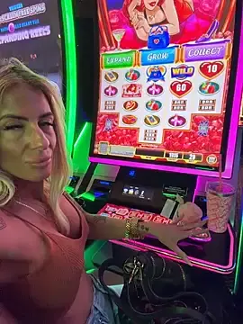 Stripchat Private Sex Chat of blondiluvsanal