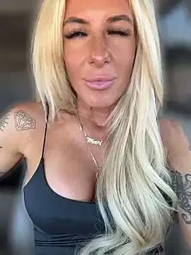 Stripchat Free Live Porn of blondiluvsanal