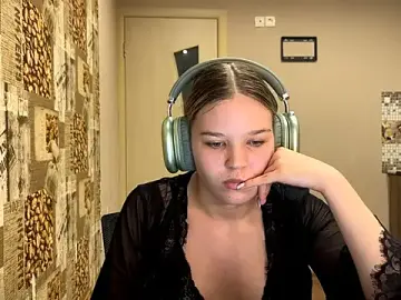 Stripchat Adult Video Chat of HellyRay