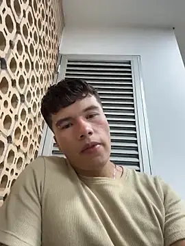 Stripchat Best Webcam of Logan_smith1