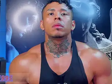 Stripchat Sex Cam of bradley_smith